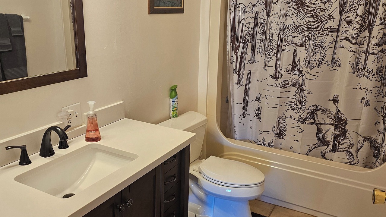 Photo of Bathroom in Teasdale