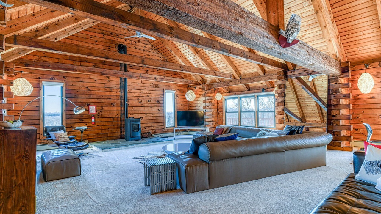 Photo of Livingroom in Wallkill