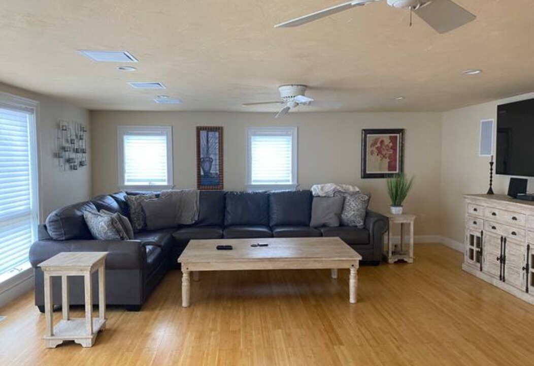 Photo of Livingroom in Ocean Bluff-Brant Rock