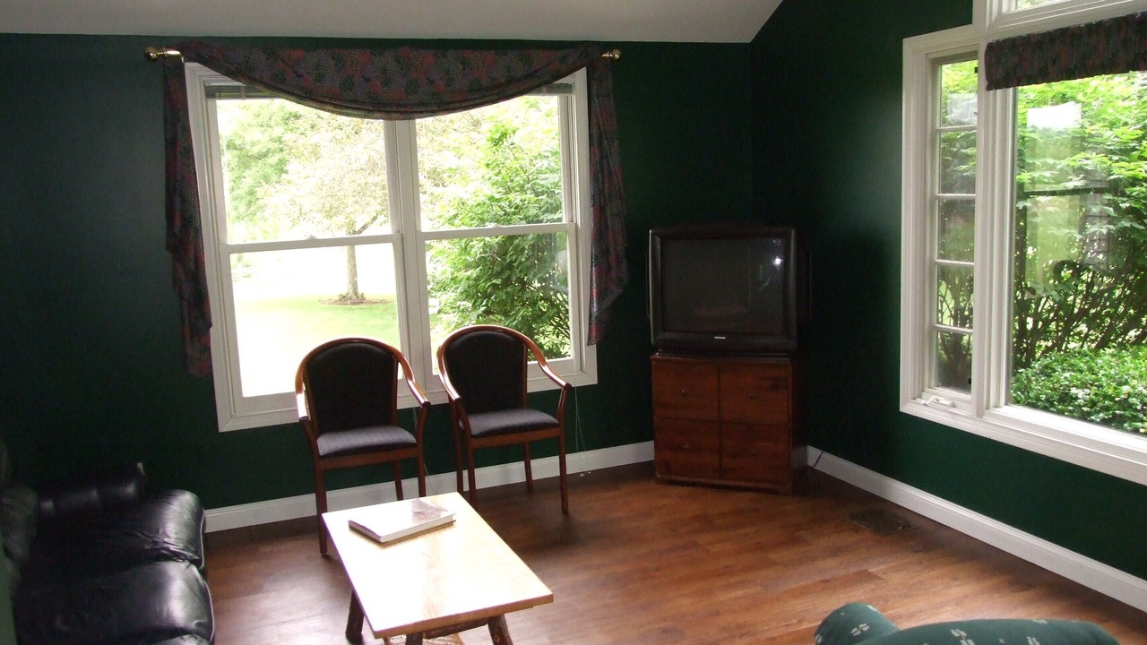 Photo of Livingroom in Acton