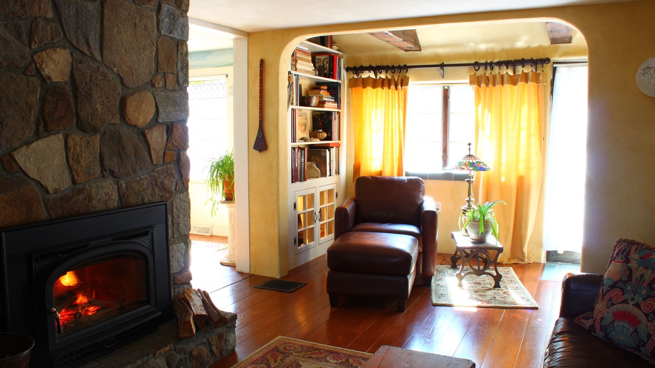 Photo of Livingroom in Falls Village