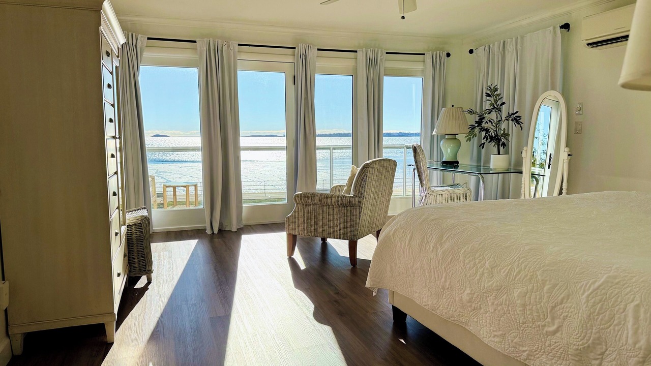 Photo of Bedroom in Prides Crossing