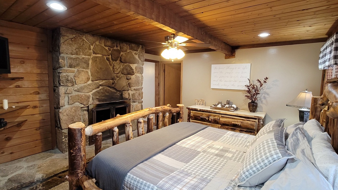 Photo of Bedroom in Gatlinburg