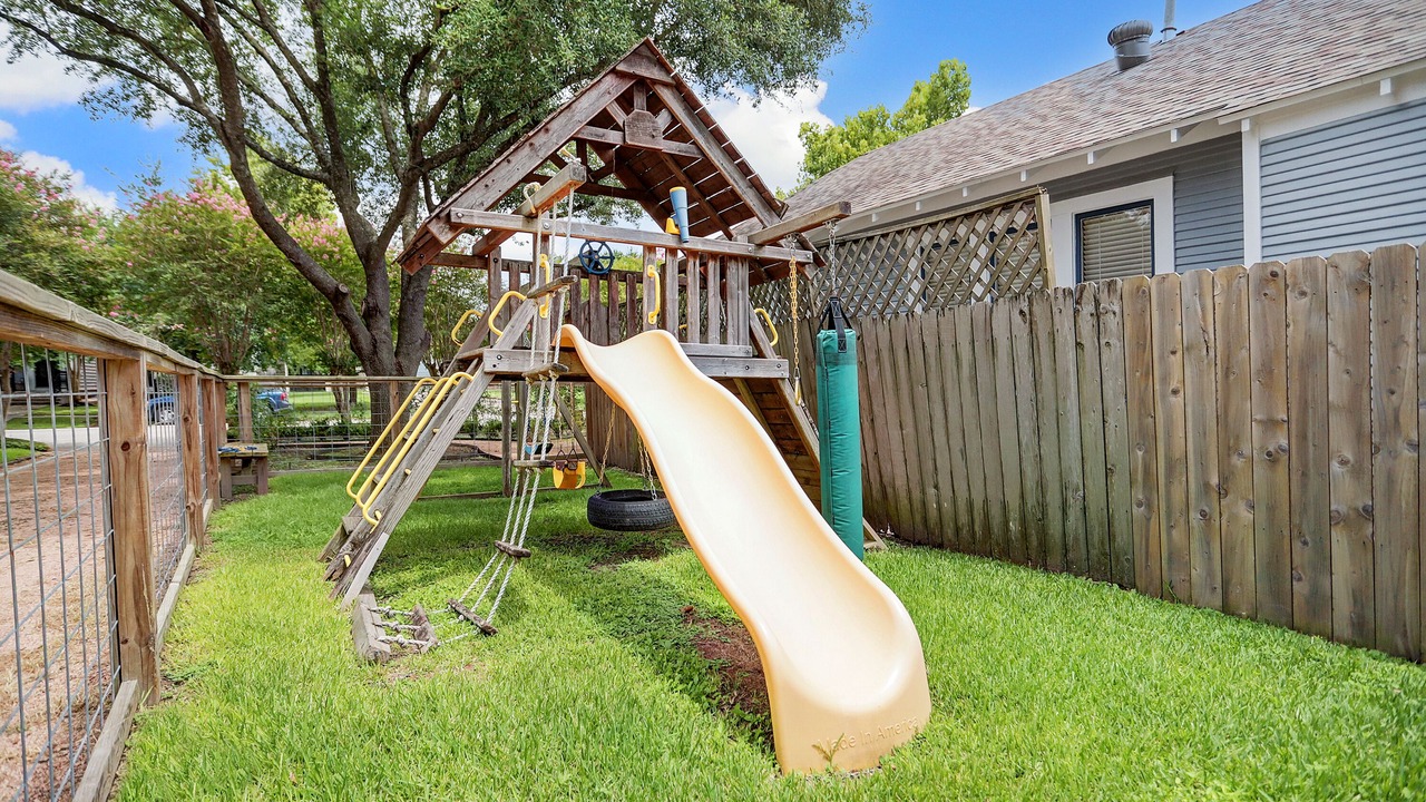 Photo of Others in Houston Heights