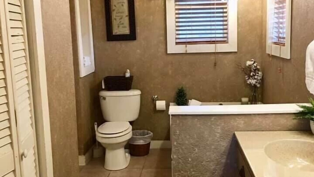 Photo of Bathroom in Jasper