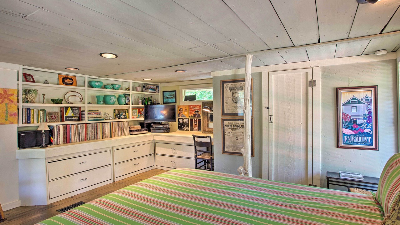 Photo of Bedroom in Fairmount