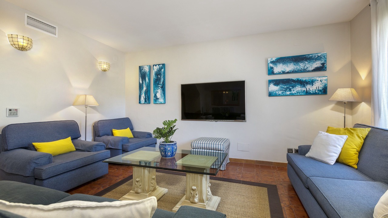 Photo of Livingroom in Golden Mile