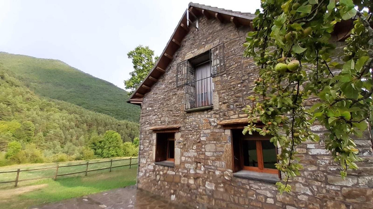 Photo of Outdoor in Hecho