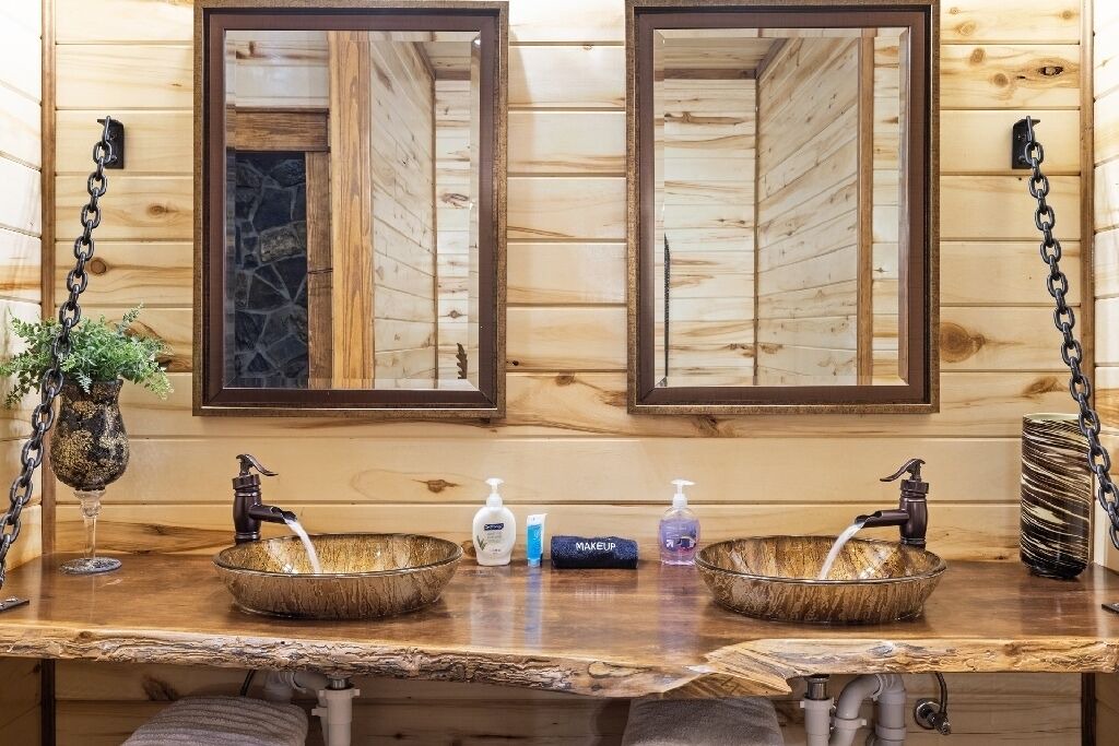 Photo of Bathroom in Broken Bow