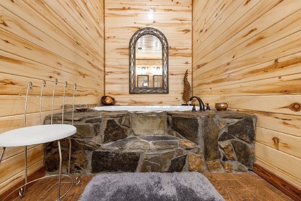Photo of Bathroom in Broken Bow