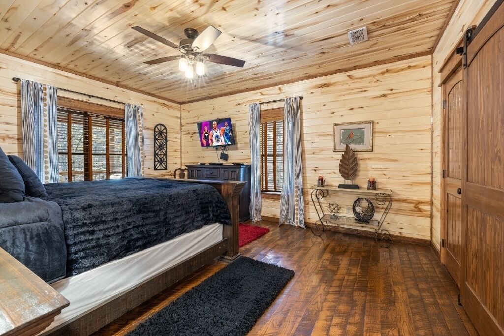 Photo of Bedroom in Broken Bow