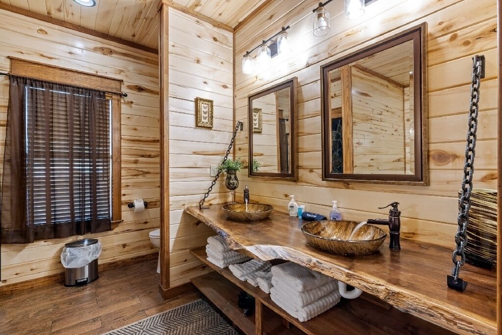 Photo of Bathroom in Broken Bow