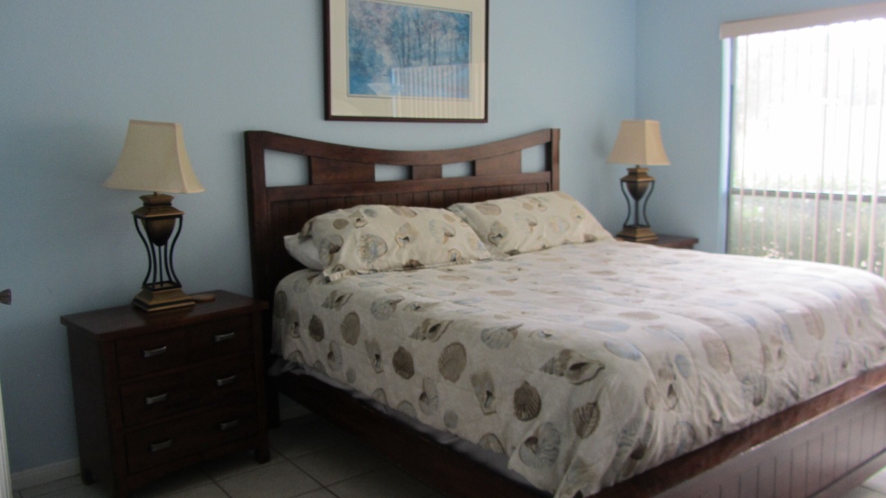 Photo of Bedroom in Seven Coves
