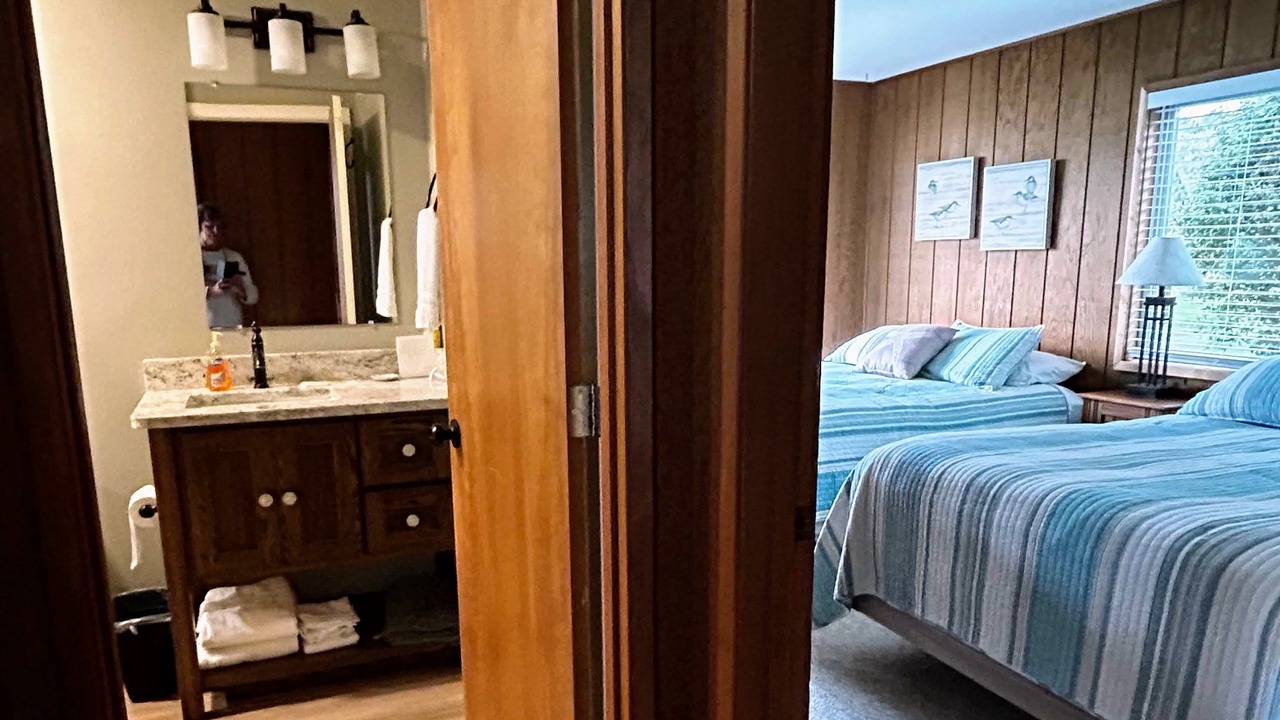 Photo of Bathroom in Harbor