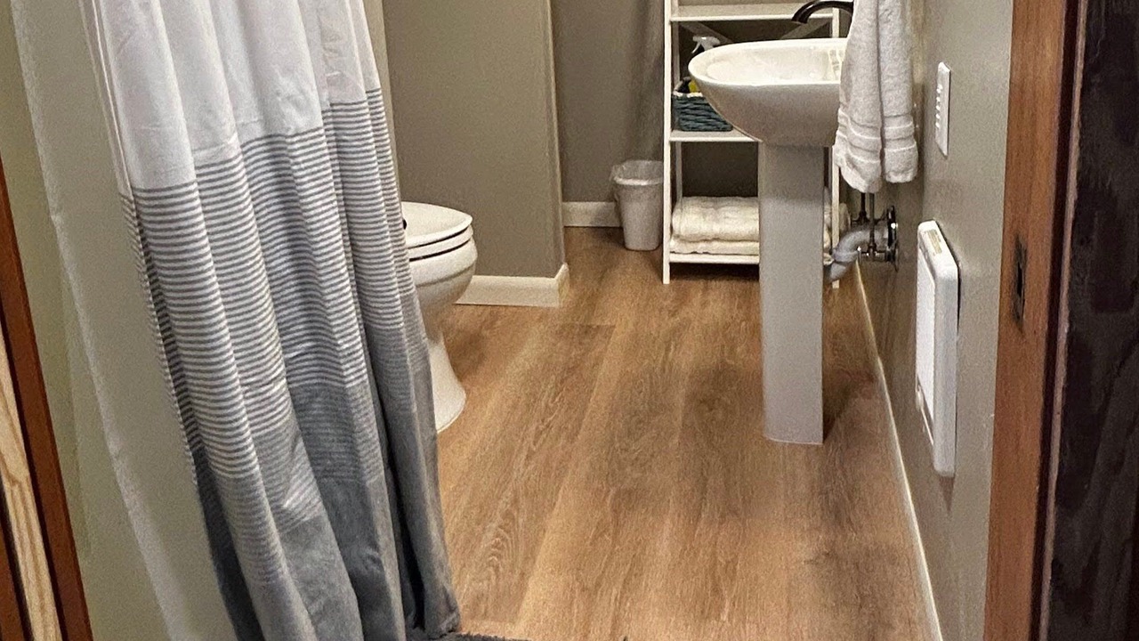 Photo of Bathroom in Harbor