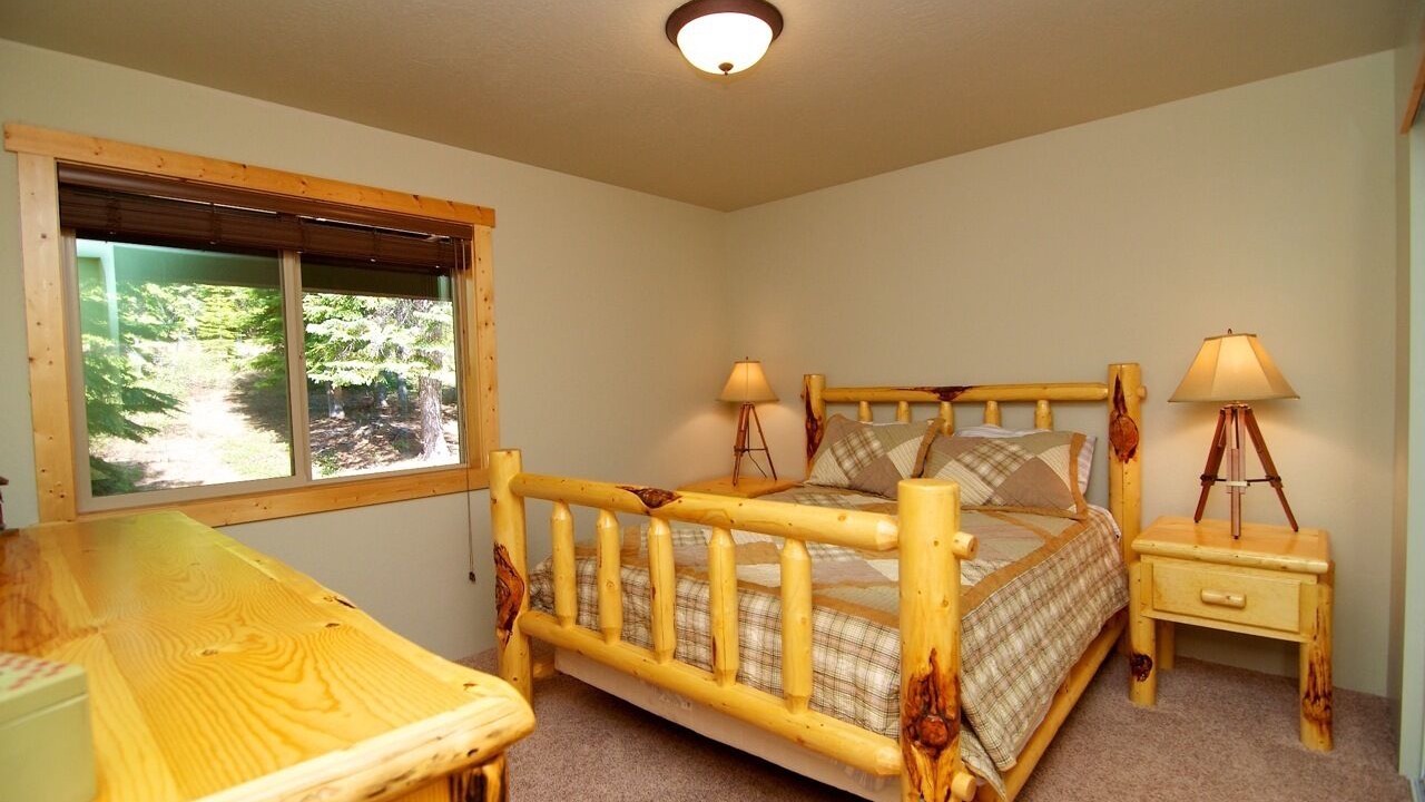 Photo of Bedroom in Klamath Falls