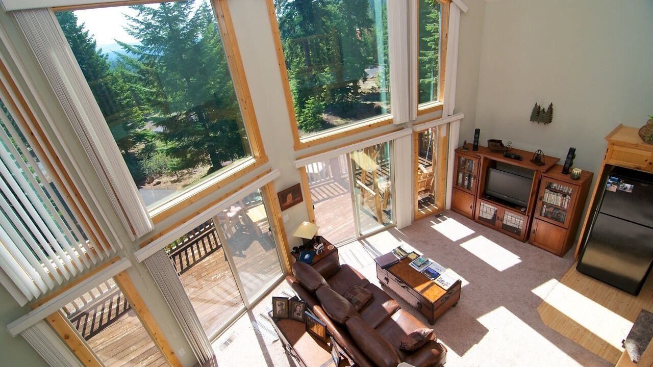 Photo of Livingroom in Klamath Falls