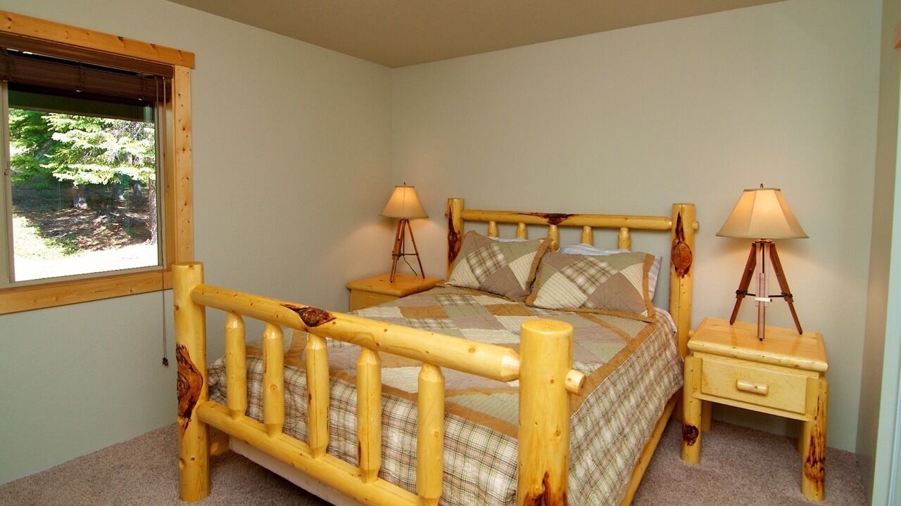 Photo of Bedroom in Klamath Falls