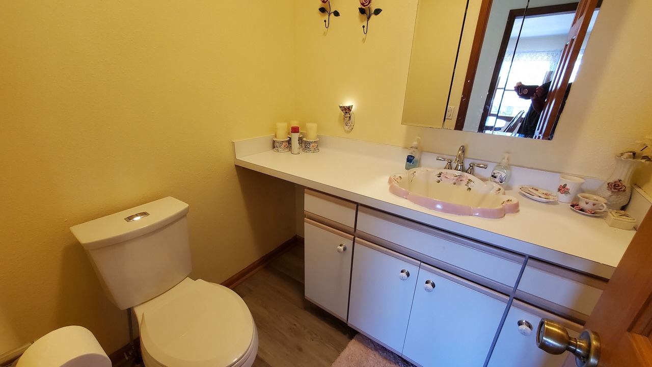 Photo of Bathroom in Garfield