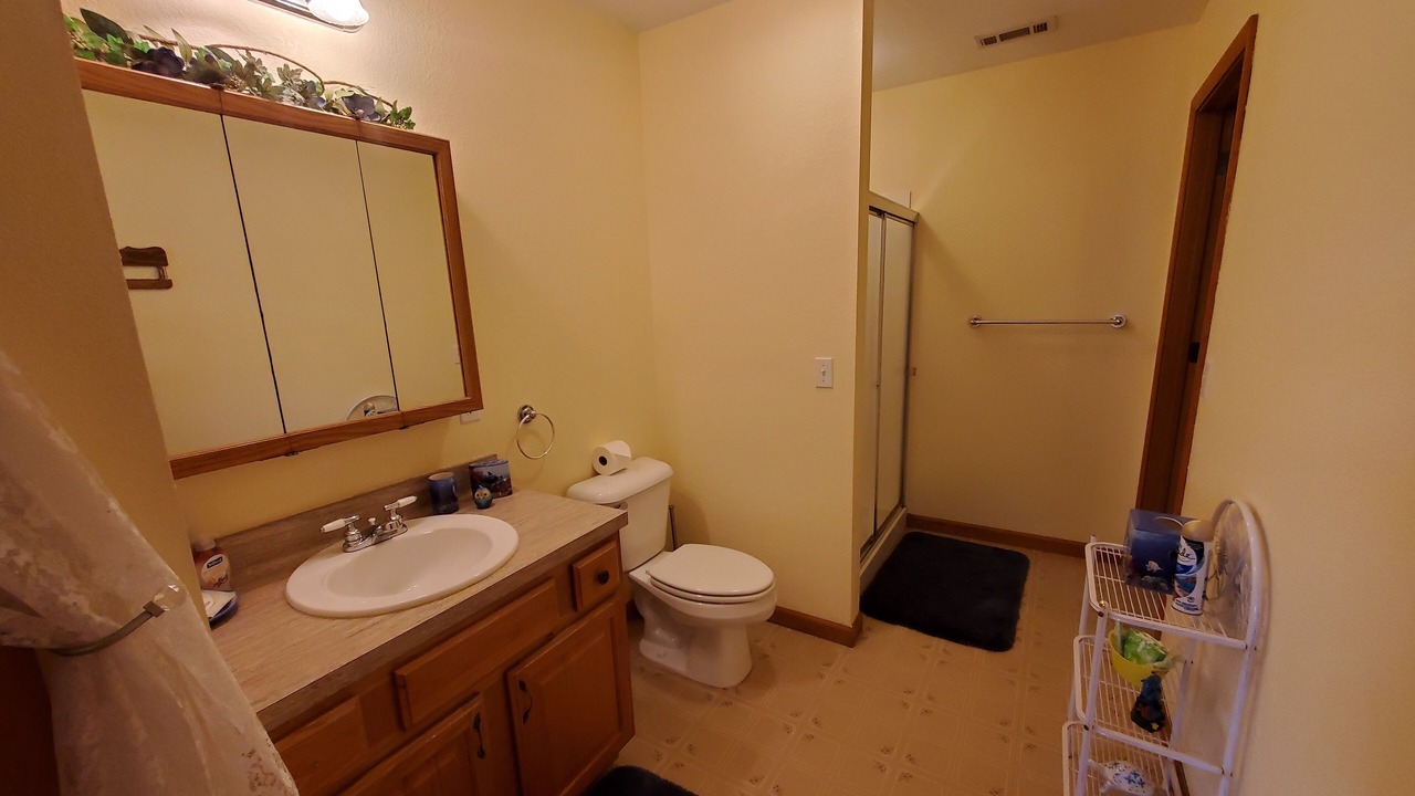Photo of Bathroom in Garfield