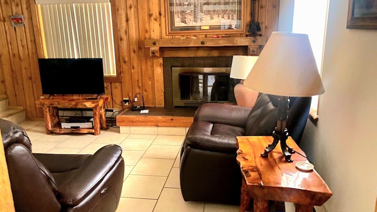 Photo of Livingroom in West Yellowstone