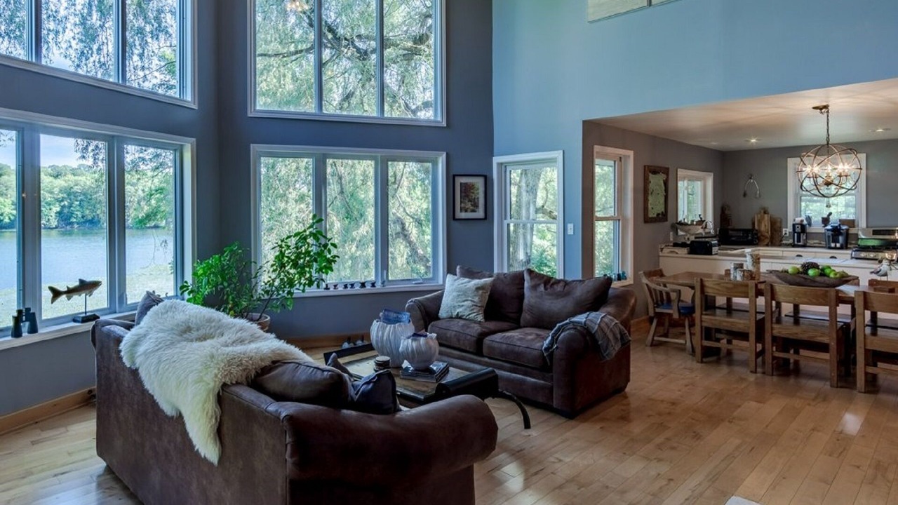 Photo of Livingroom in Frontenac