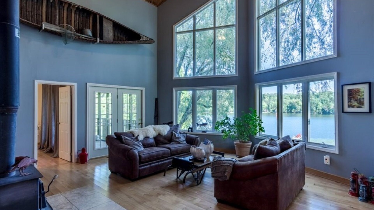 Photo of Livingroom in Frontenac
