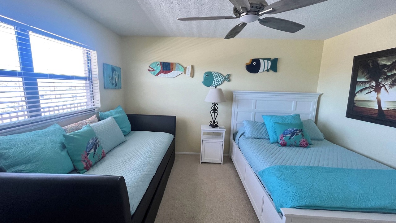 Photo of Bedroom in Breakers