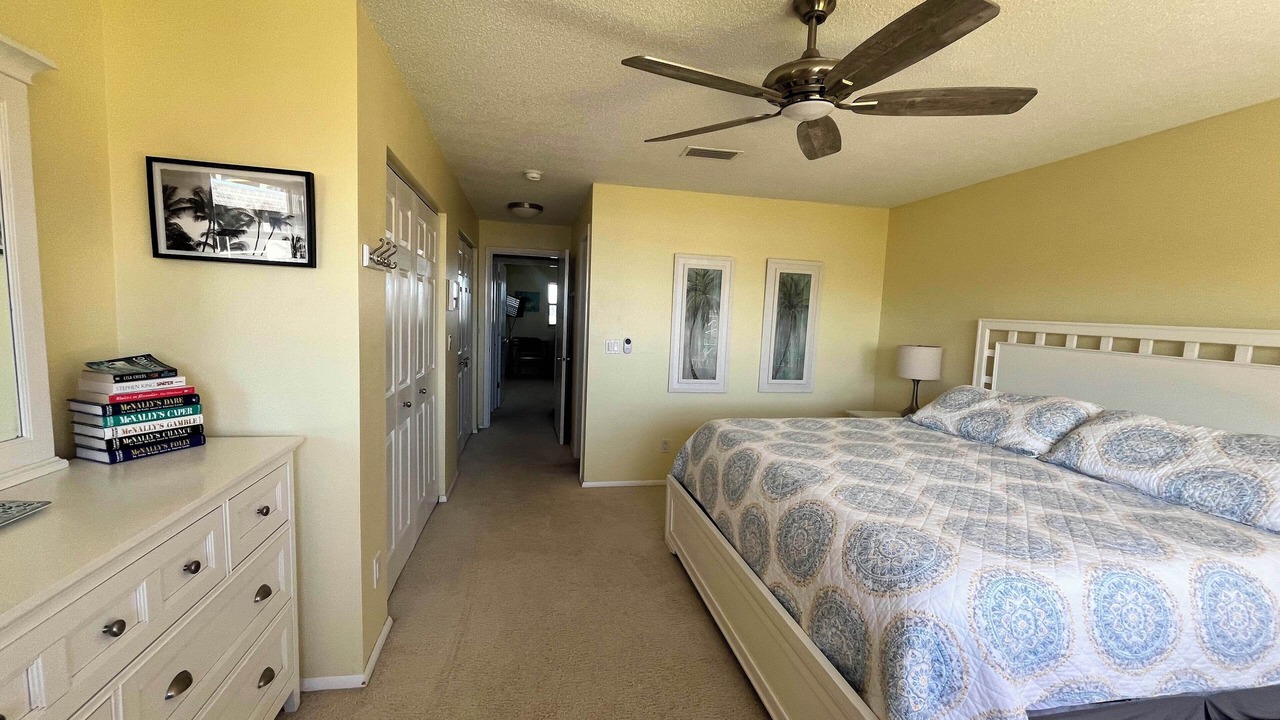 Photo of Bedroom in Breakers