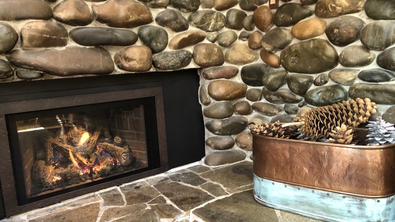 Photo of Livingroom in Cedar Flat