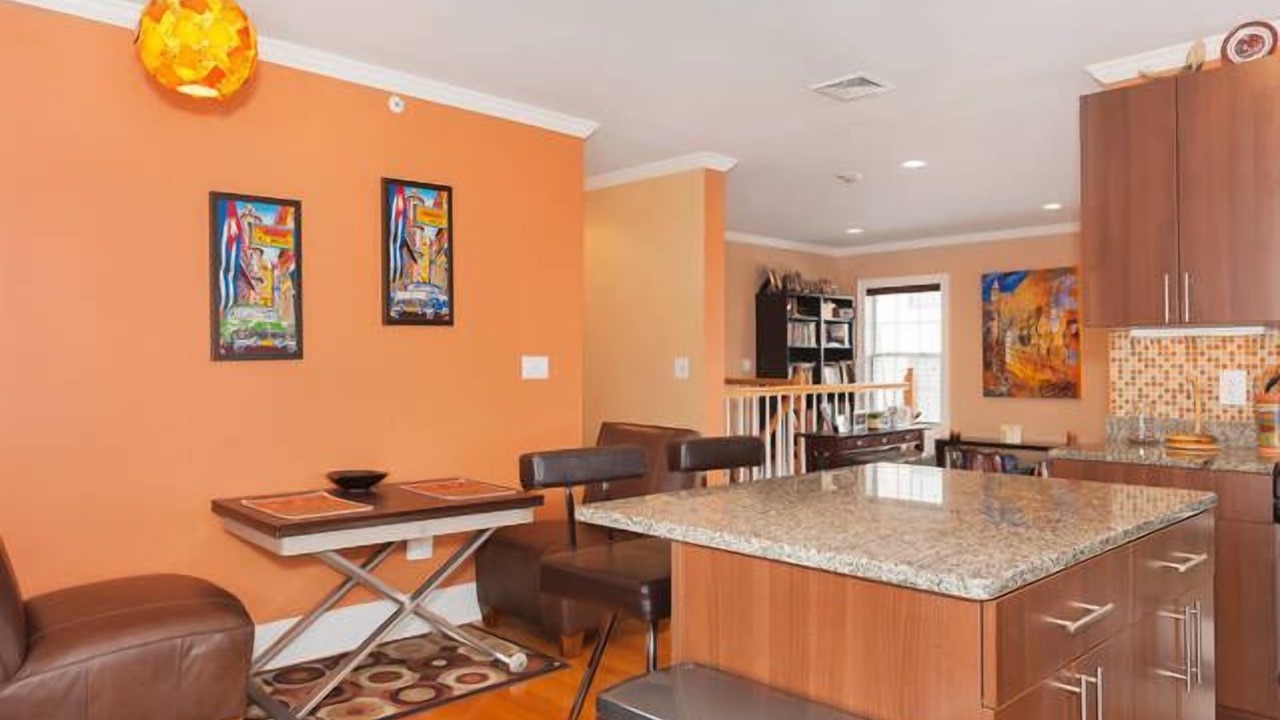 Photo of Others in D Street - West Broadway