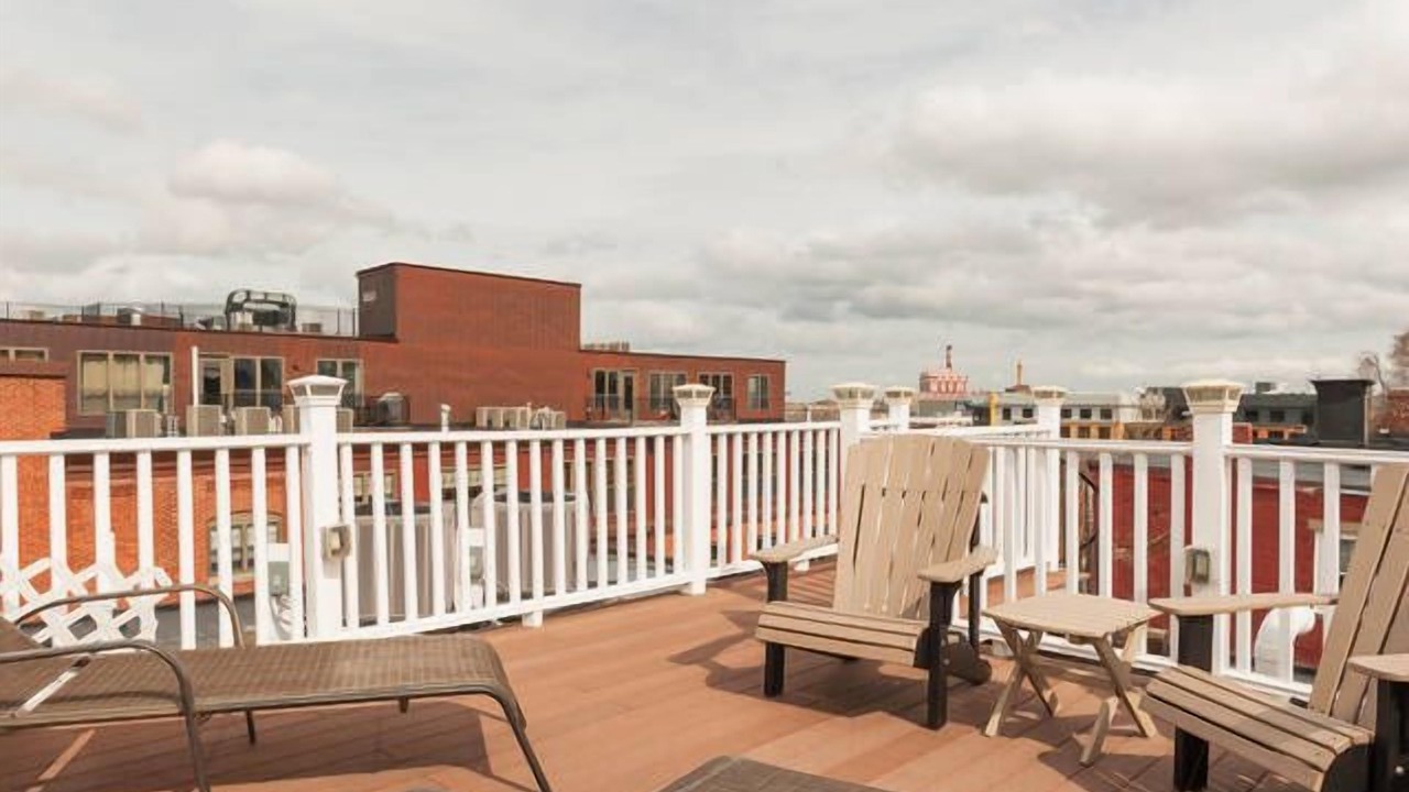 Photo of Others in D Street - West Broadway