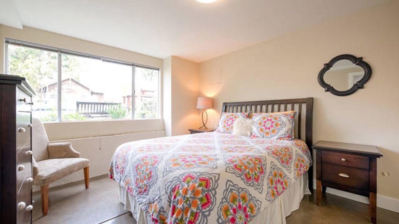 Photo of Outdoor in Upper Telegraph