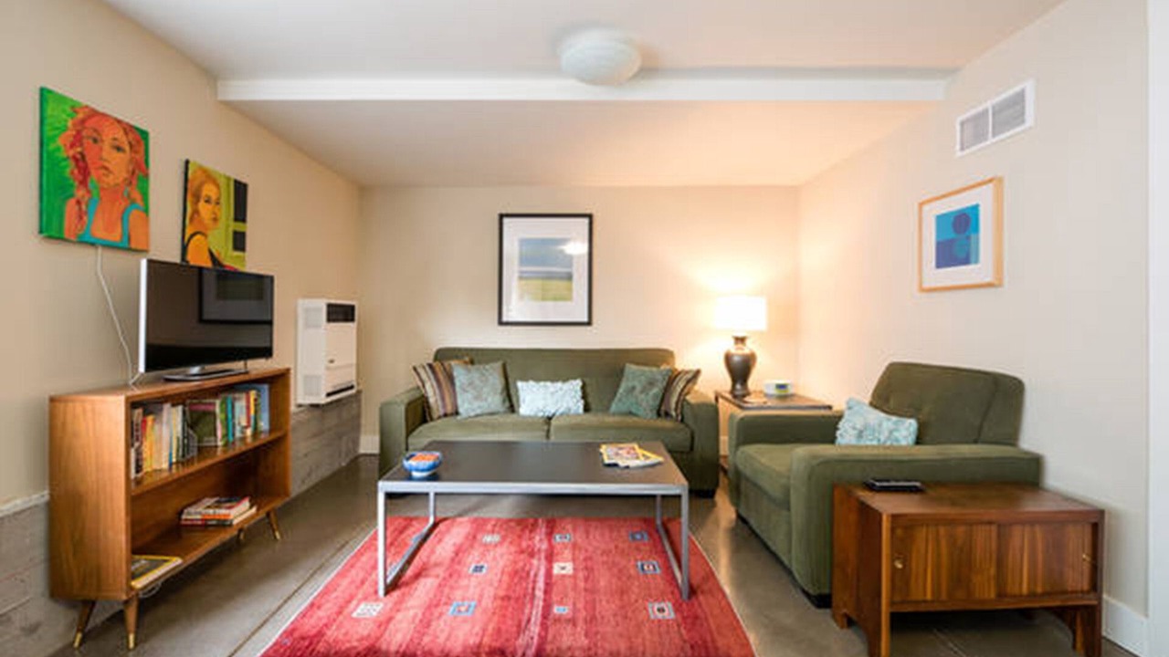 Photo of Bedroom in Upper Telegraph