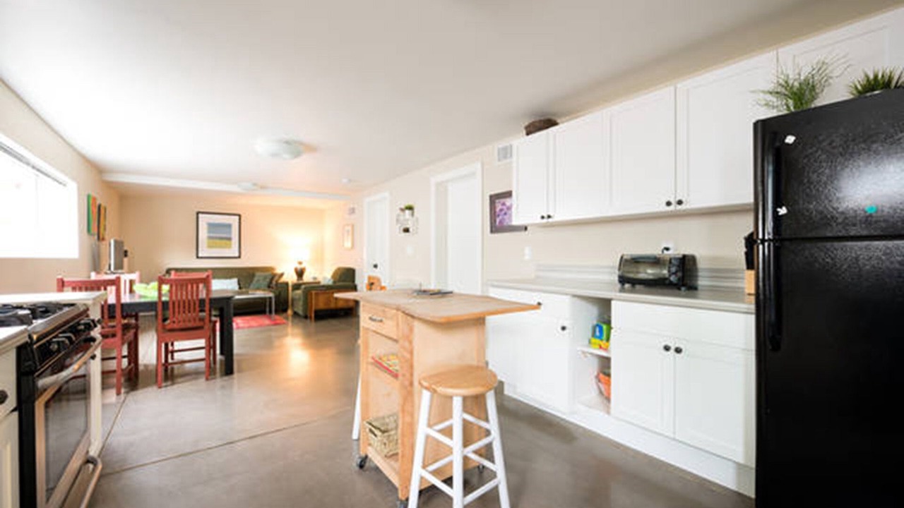 Photo of Bedroom in Upper Telegraph