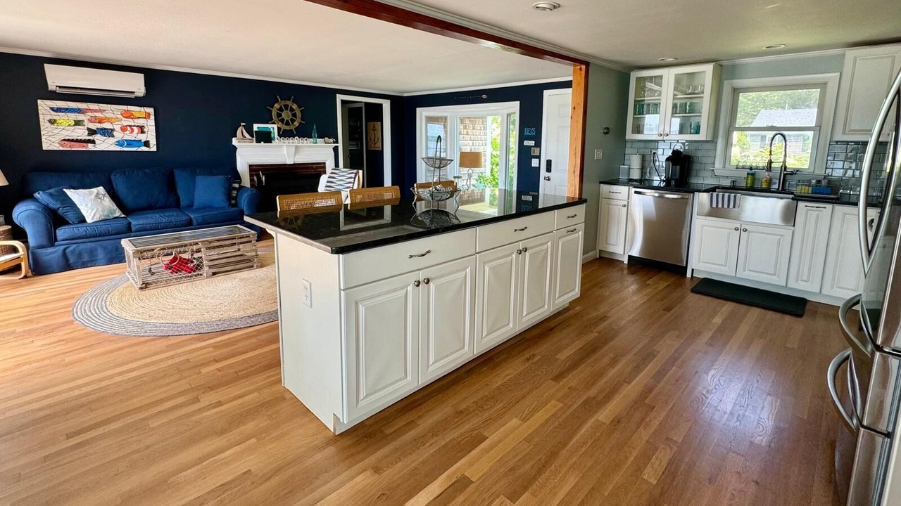 Photo of Livingroom in Dennis Port