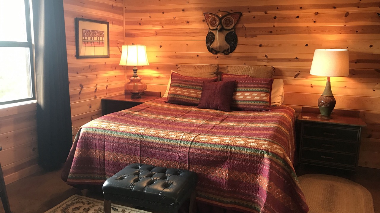 Photo of Bedroom in Hiawassee