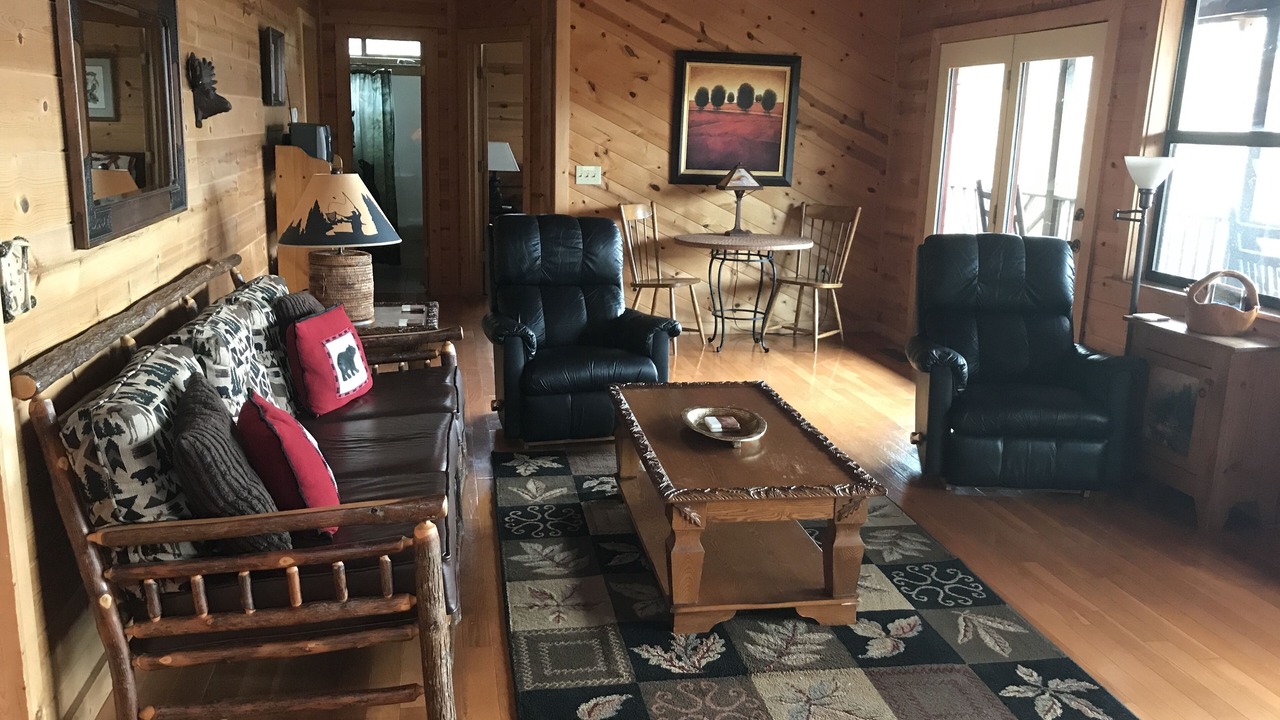 Photo of Livingroom in Hiawassee