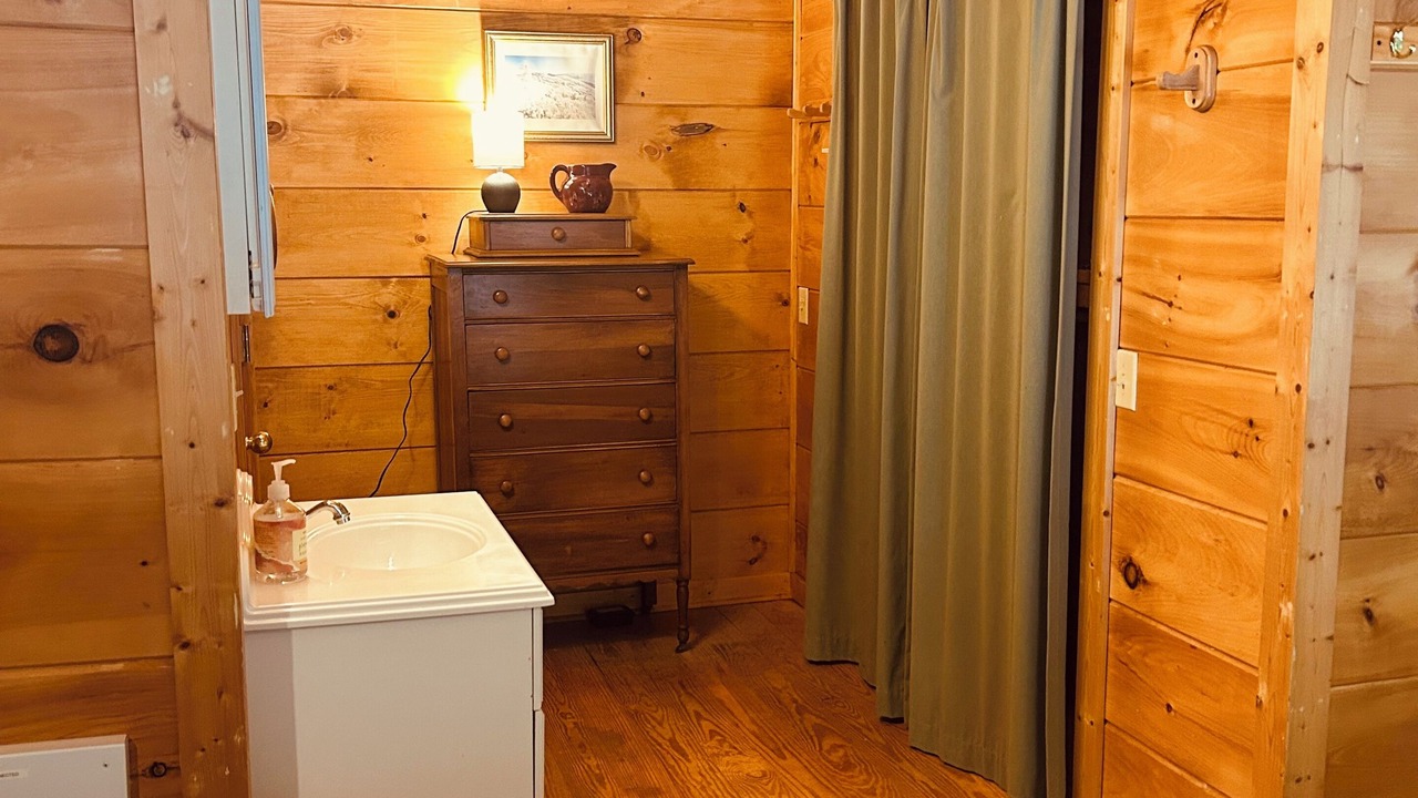 Photo of Bedroom in Beech Mountain