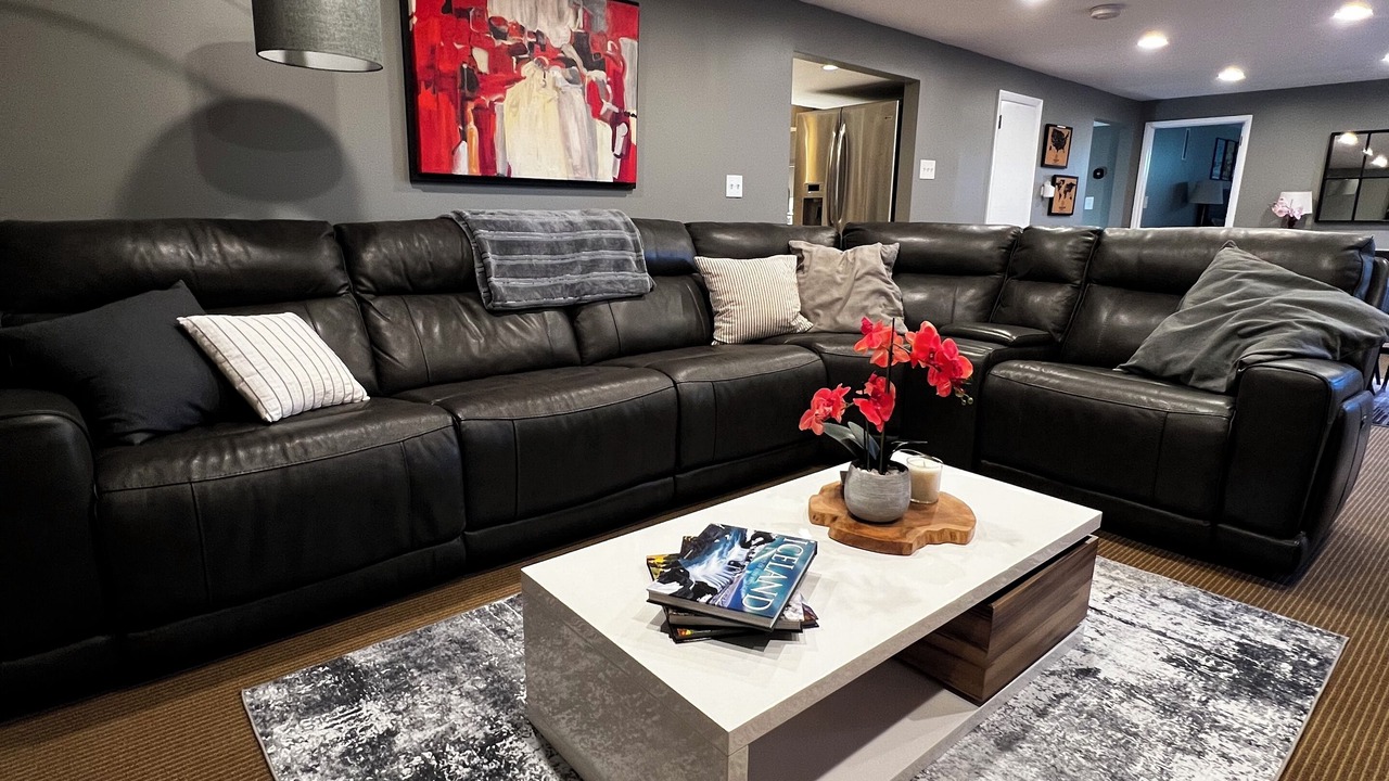Photo of Livingroom in Olympus Cove