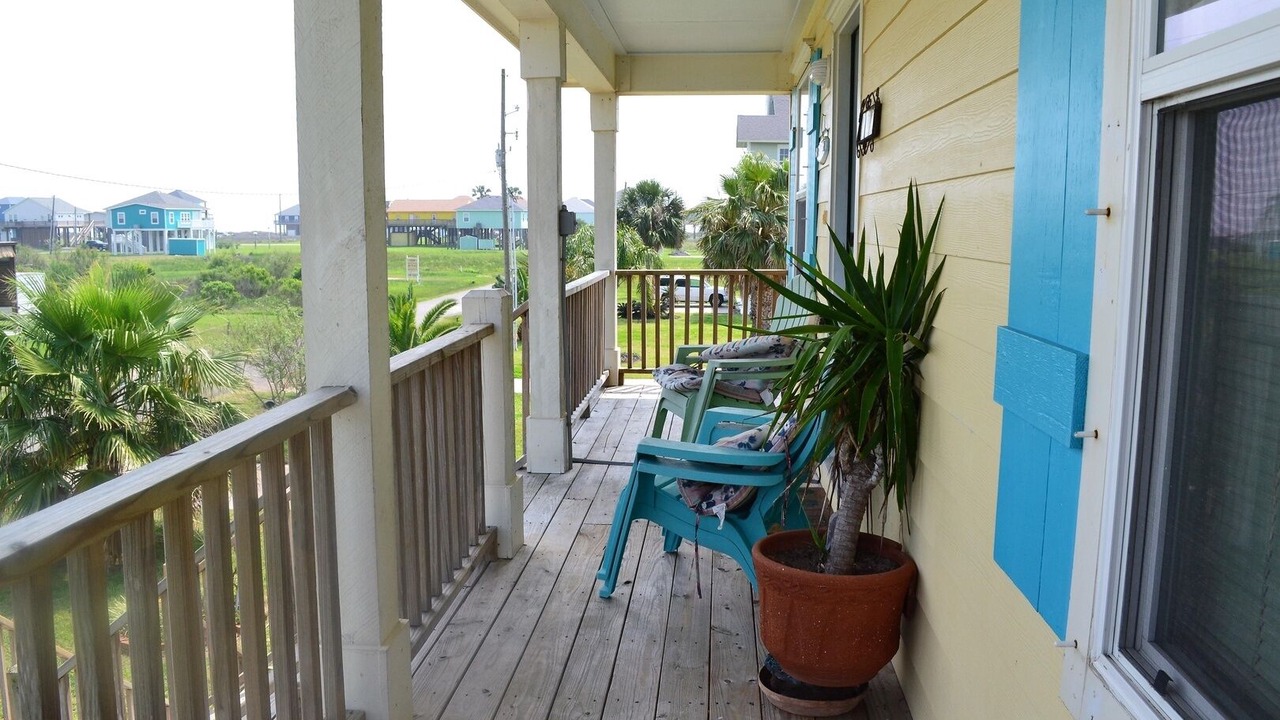 Photo of Patio Balcony in Crystal Beach