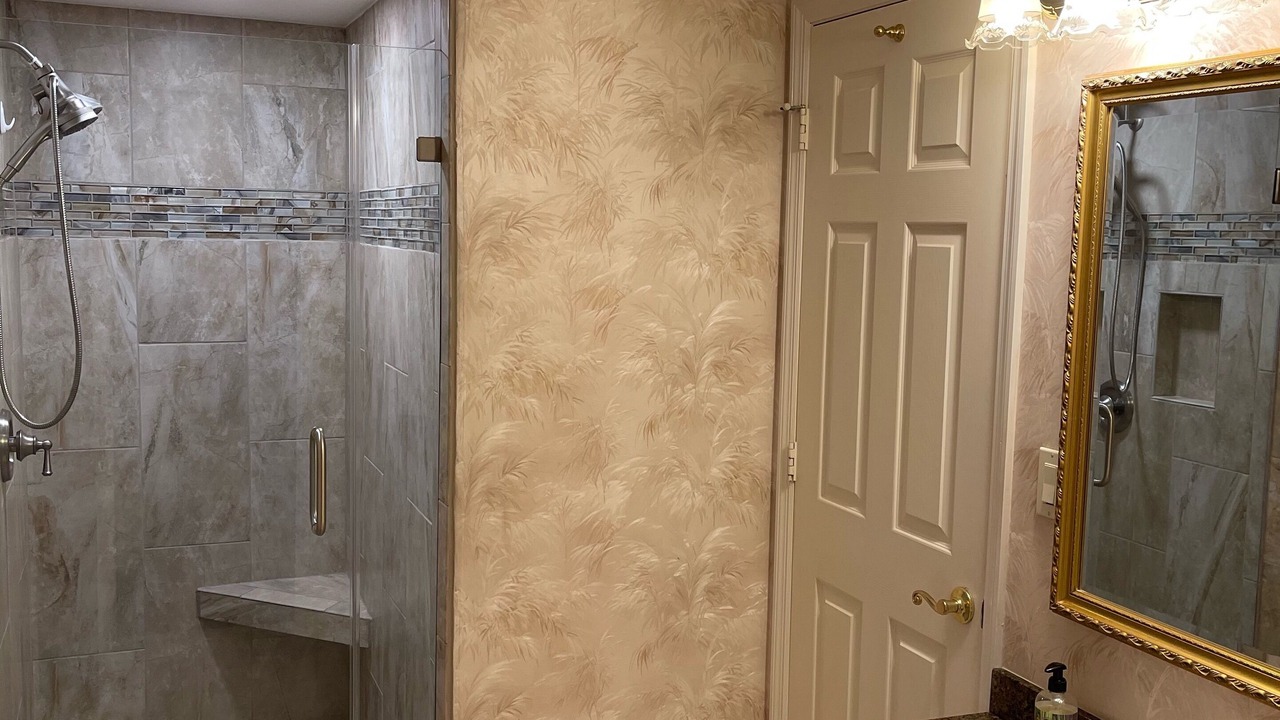 Photo of Bathroom in Garden City