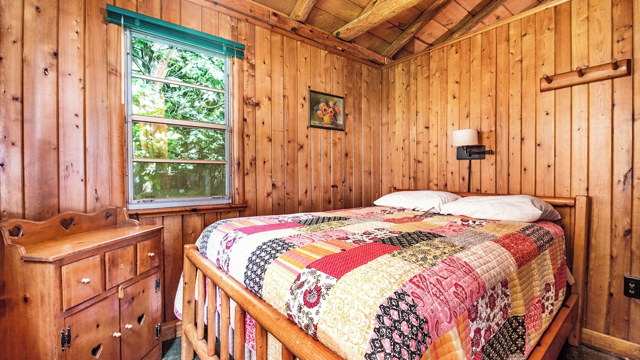 Photo of Bedroom in Mullett Lake