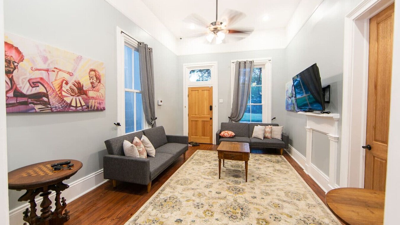 Photo of Livingroom in South 7th Ward