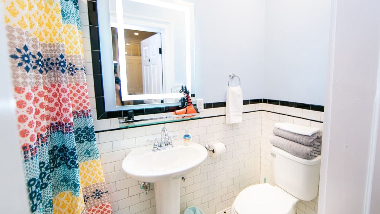 Photo of Bathroom in South 7th Ward