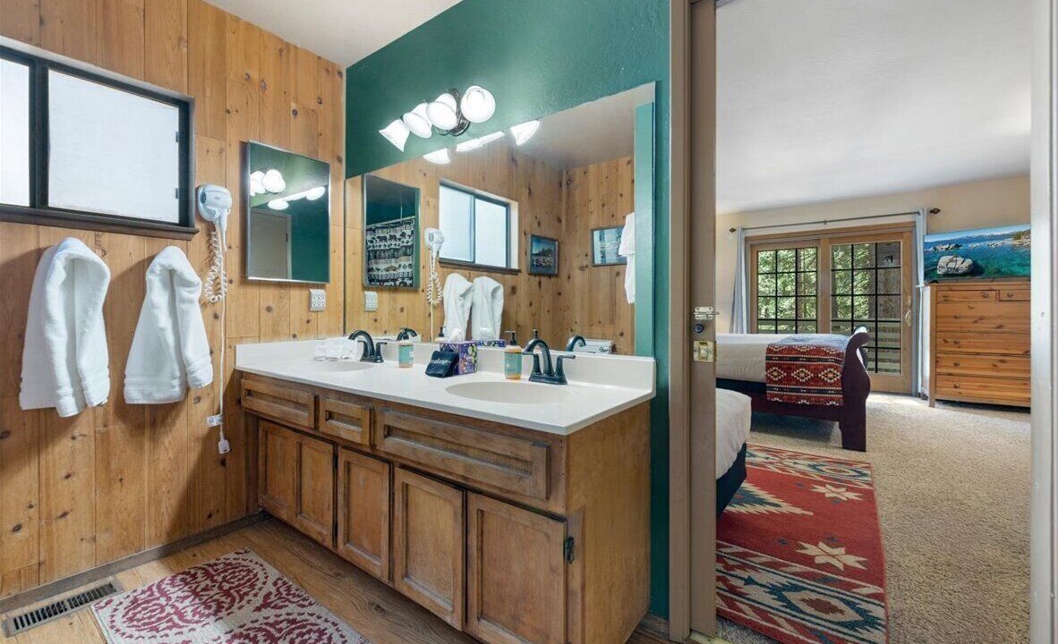 Photo of Bathroom in Kingswood Estates