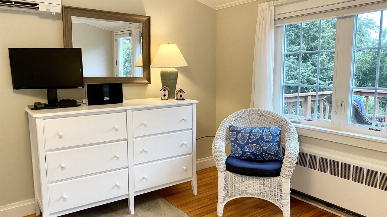 Photo of Livingroom in Brewster