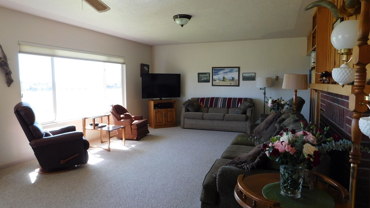 Photo of Livingroom in McArthur