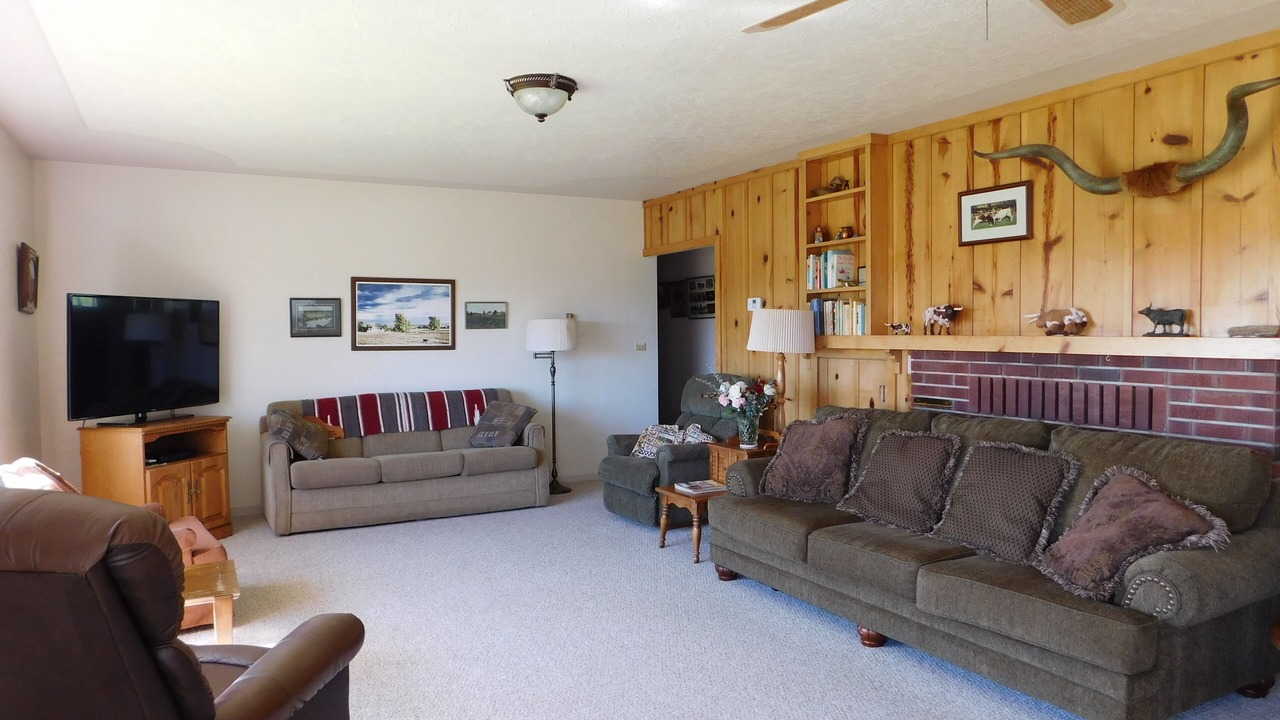 Photo of Livingroom in McArthur