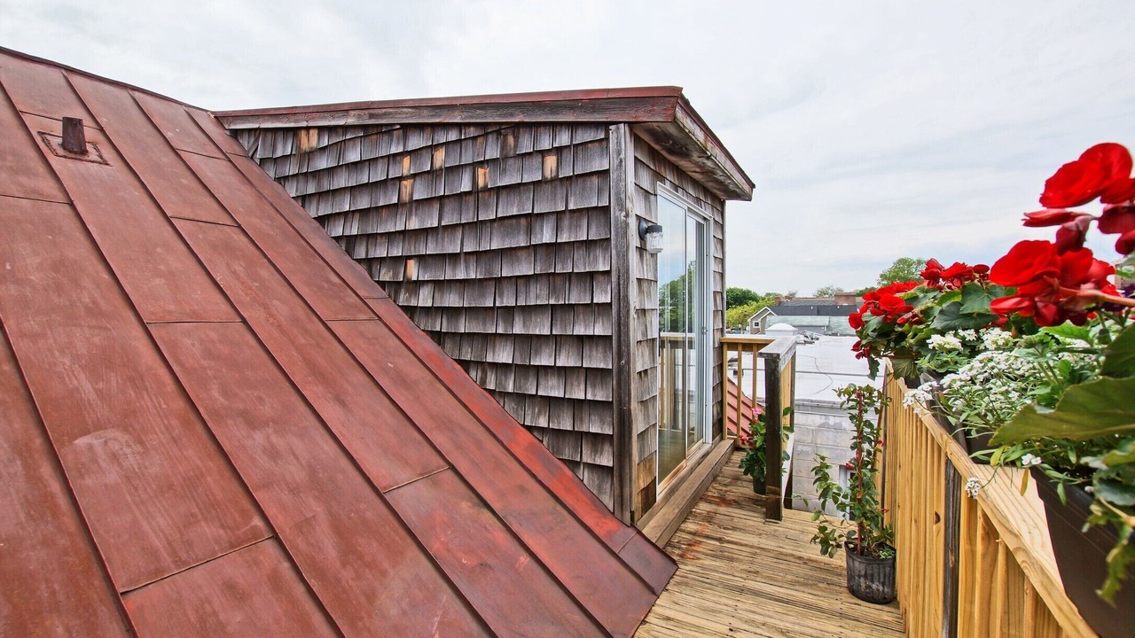 Photo of Patio Balcony in Historic District